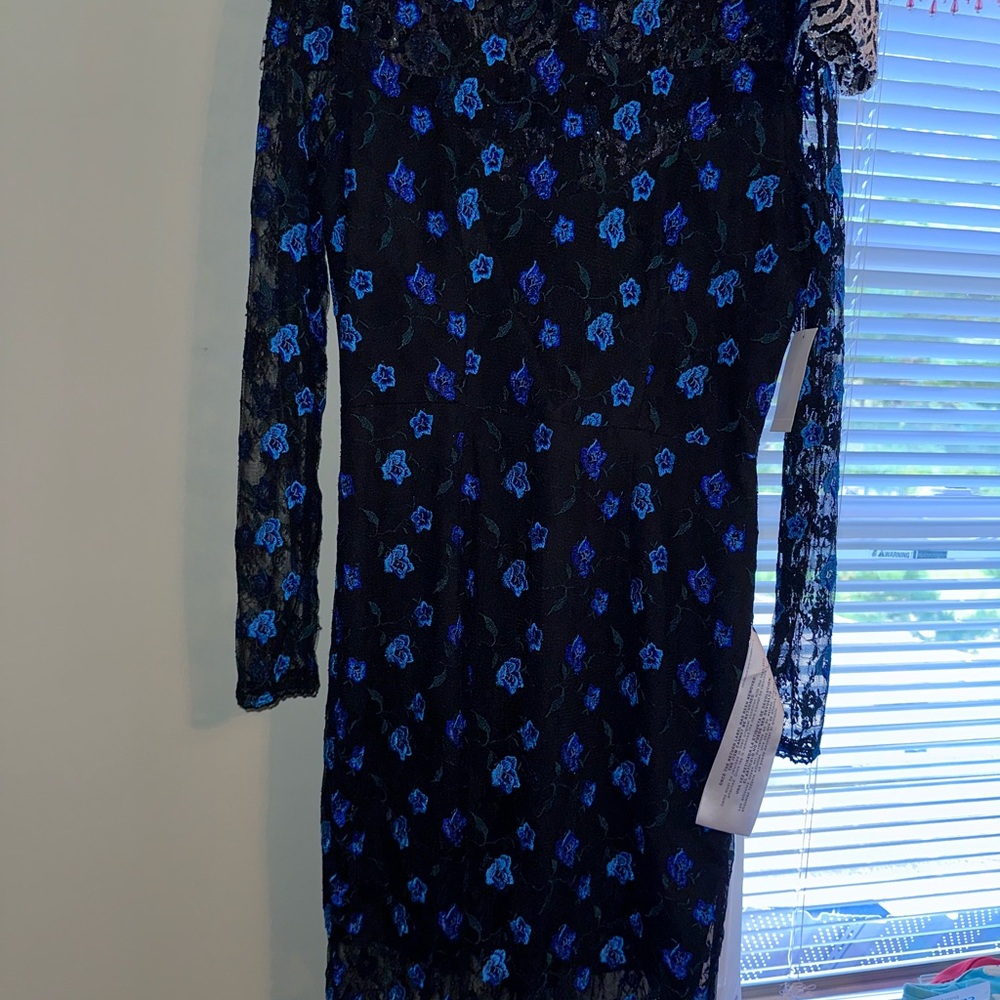 Elegant Black and Blue Floral Lace Dress black with flowers size M stunning